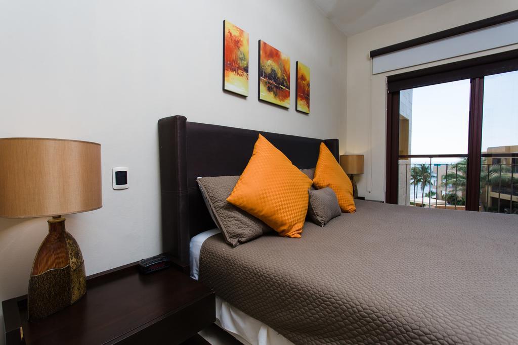 Oceanfront El Faro Surf 302 Apartment Playa del Carmen Exterior photo